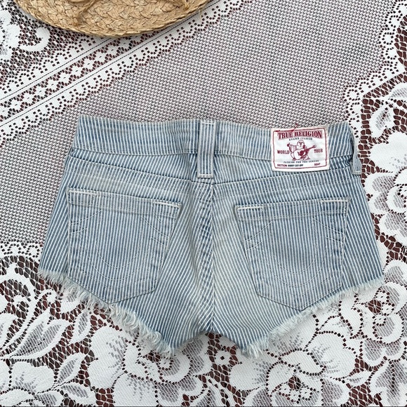 TRUE RELIGION JEAN SHORTS - Picture 2 of 5
